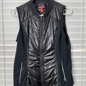 Zella vest
